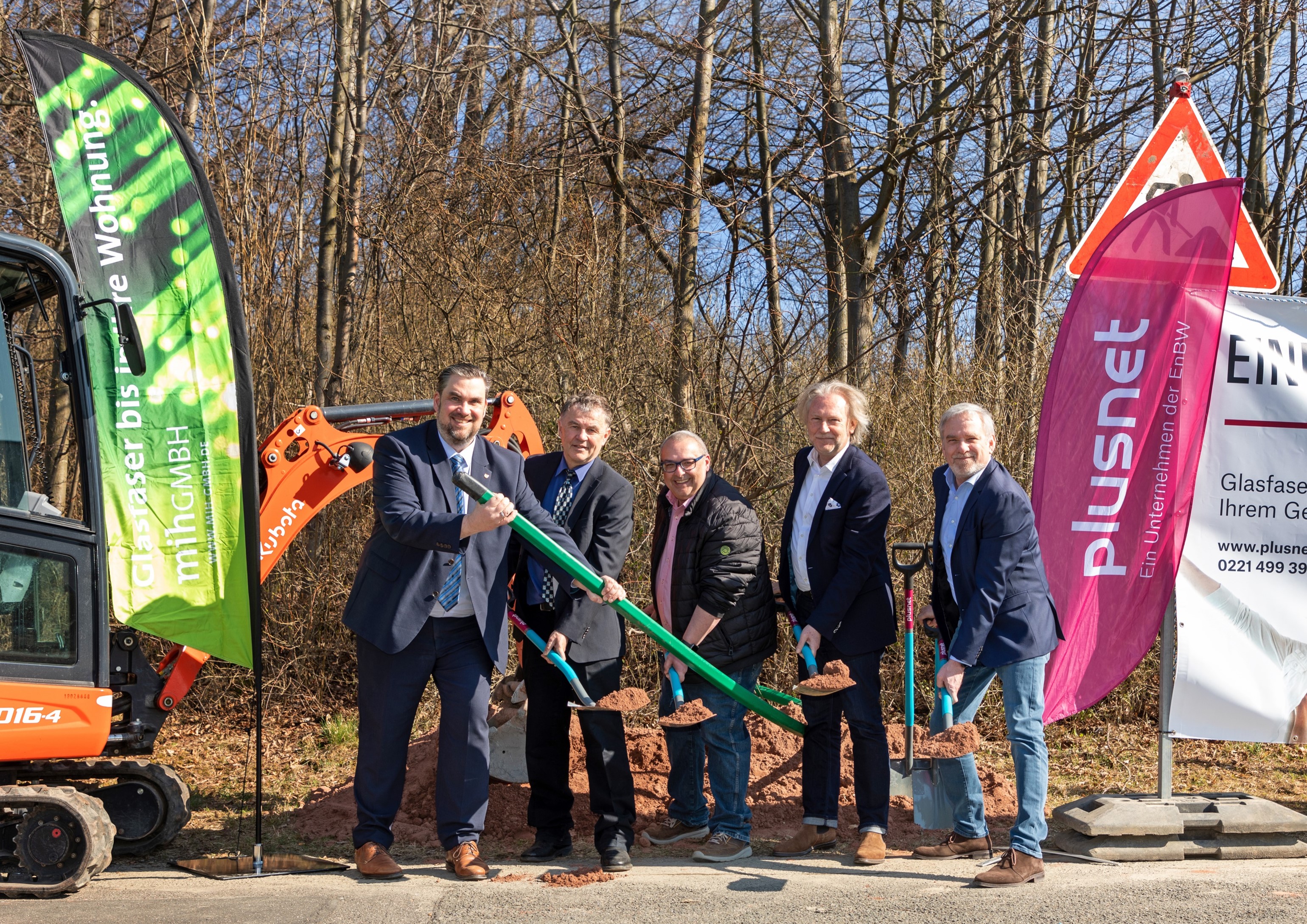 Gruppenfoto vom Spatenstich Glasfaserausbau Eschwege